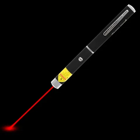 Roter Laserpointer AR-1 mit sichtbarem Laserstrahl im Dunkeln